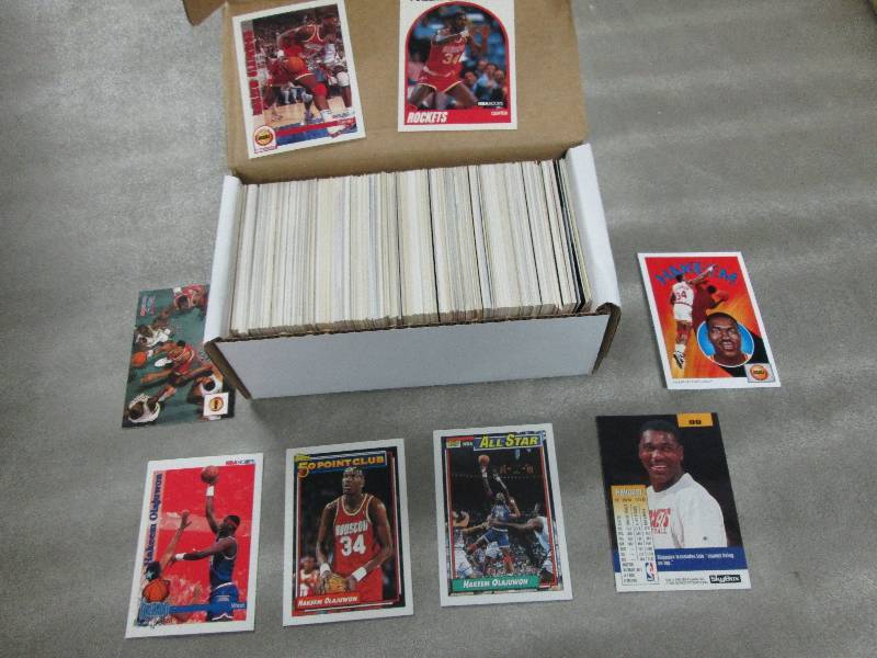lot 119 image: 400 Hakeem Olajuwon Cards...