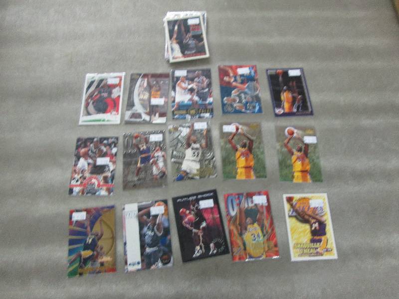 lot 120 image: 30 Shaquille ONeal Cards...