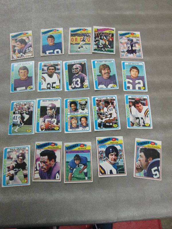 lot 134 image: Lot of 1970s Minnesota Vikings Car...