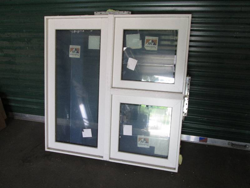 lot 8 image: Andersen Windows 47.25 inch sq...