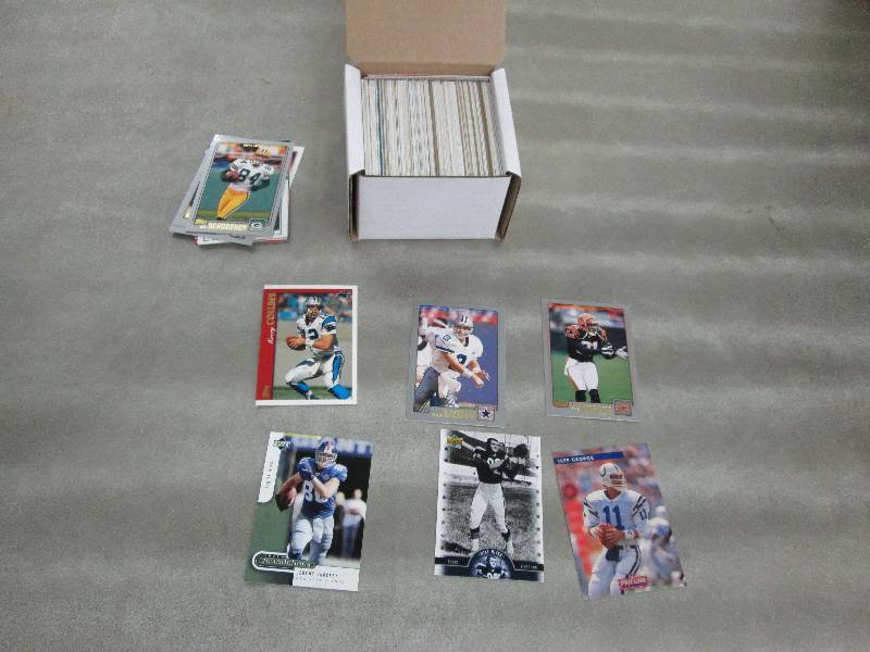 lot 86 image: 200 Football Stars Cards...