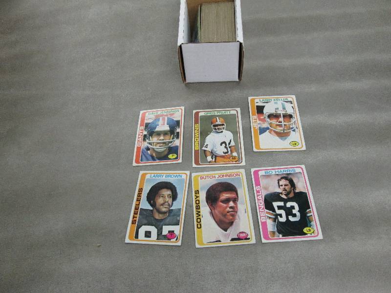 lot 99 image: 1978 Topps Football Cards...