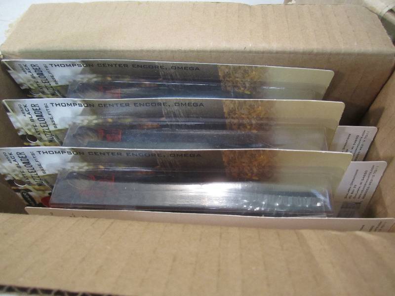 lot 15 image: Box of 6 Weaver 48520 Matte Black M...