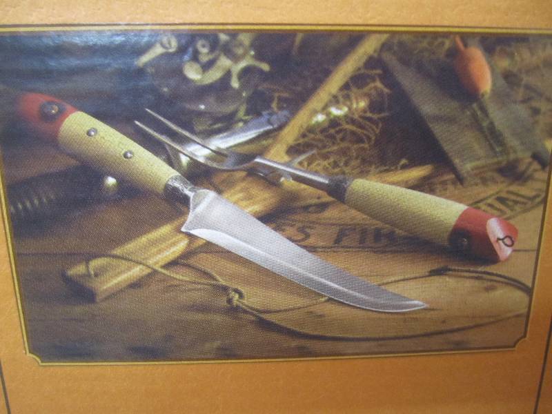 lot 16 image: Teton Grill Co. Classic Signature C...