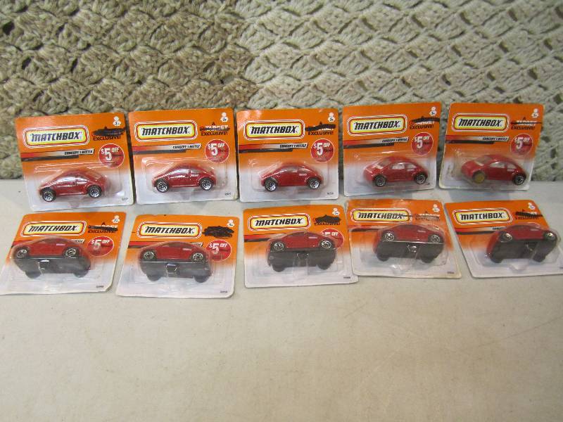 lot 71 image: 10 Matchbox Concept 1 Beetles  E-1...