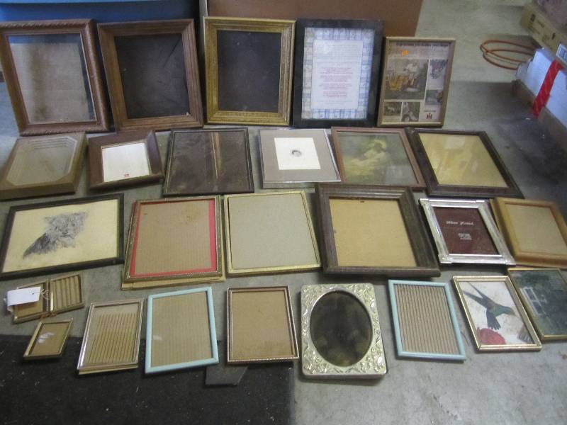lot 105 image: Lot of Various Sized Picture Frames...