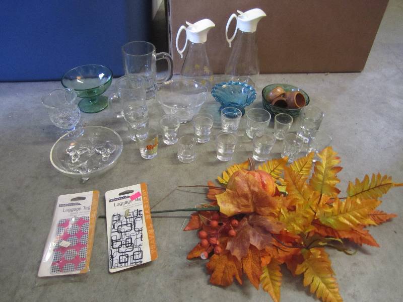 lot 127 image: Misc Glassware Etc See photos.  A-2...