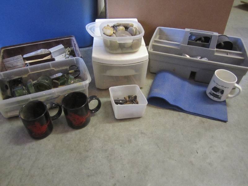 lot 133 image: Lot of Misc See Photos  RMDR...