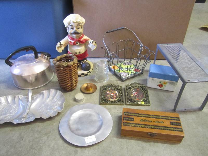 lot 139 image: Lot of Misc See Photos  CSB...