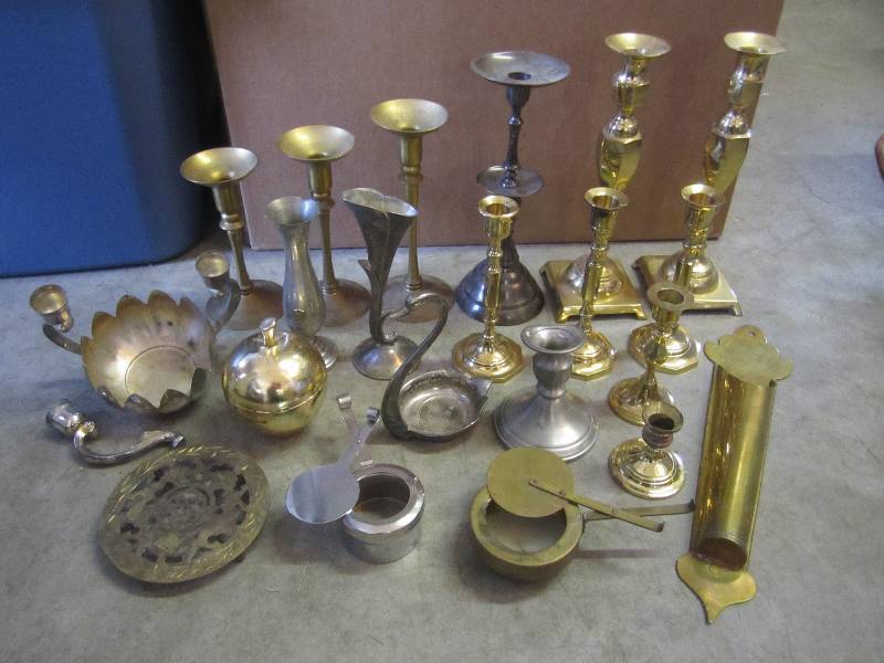 lot 148 image: Misc Brass Decor Etc See Photos  RM...