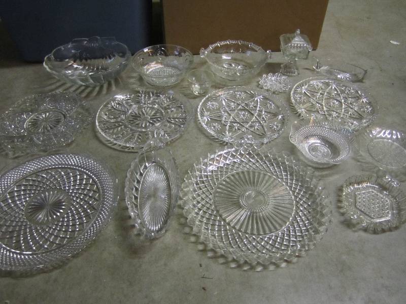lot 163 image: Lot of Vintage Glass  RM5...