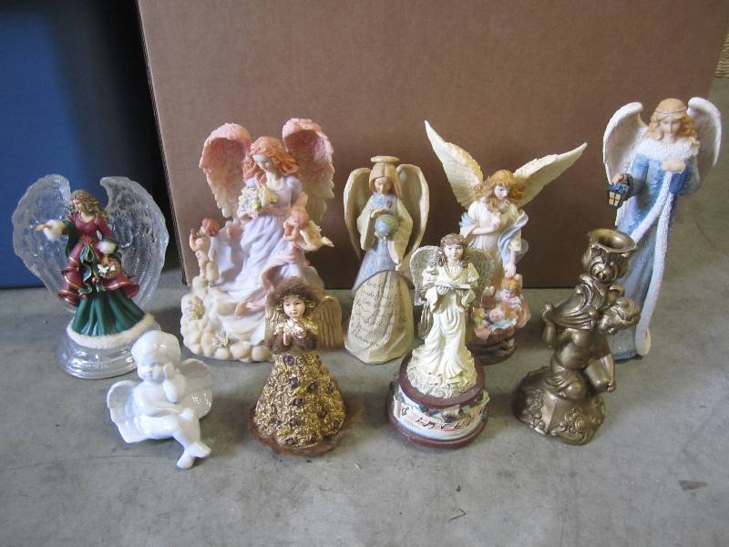 lot 167 image: Lot of Angel Figures 3 of them play...