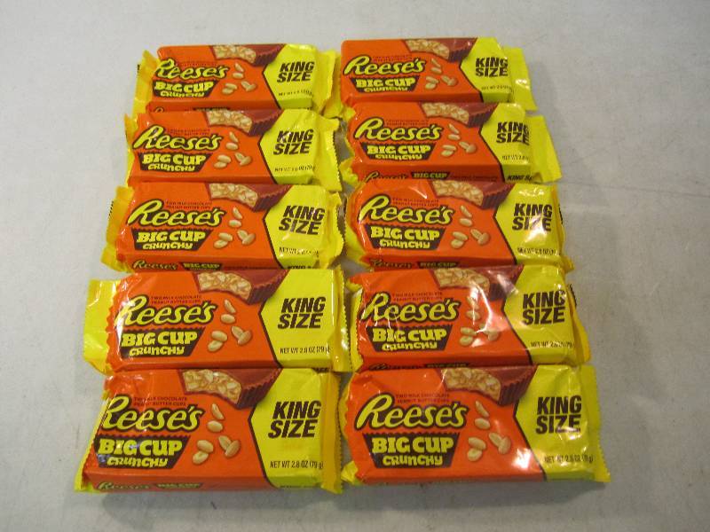 lot 193 image: 10 King Size Reeses Big Cups Crunch...