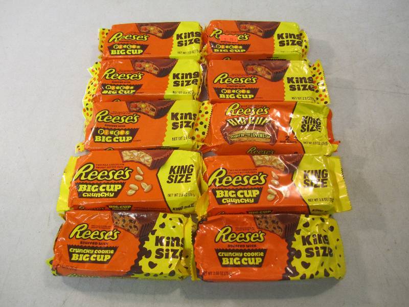 lot 194 image: 10 Mixed King Size Reeses Big Cups ...