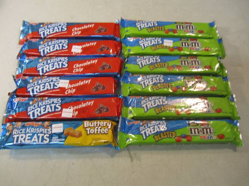 lot 200 image: 12 Large Rice Krispies Treat Bars 3...