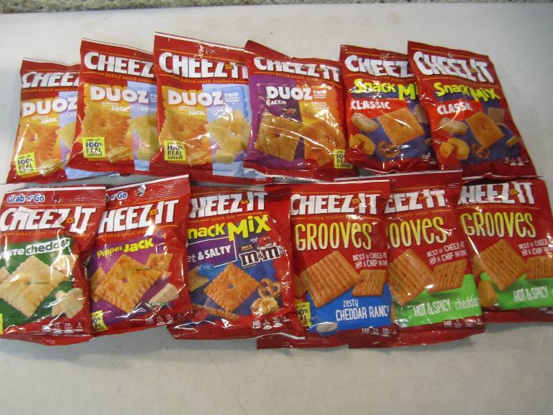 lot 214 image: 12 Bags of Various Flavored Cheez-I...