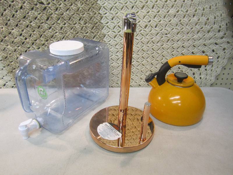 lot 243 image: 2 Gallon Beverage Dispenser Paper T...