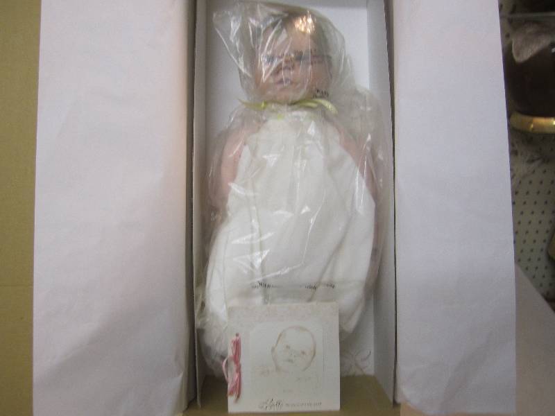 lot 256 image: Bello Bebe Doll from the Ashton-Dra...