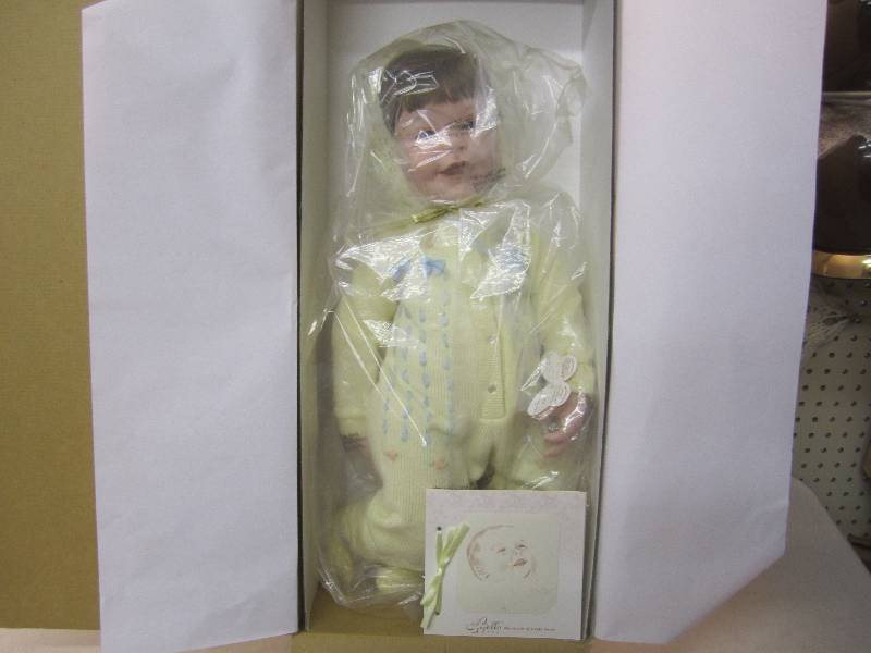 lot 258 image: Bello Bebe Doll from the Ashton-Dra...