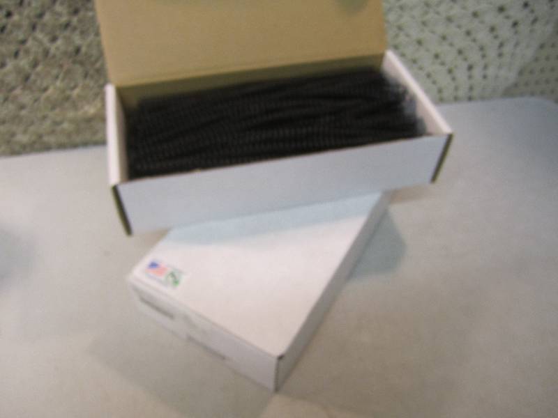 lot 269 image: 2 Boxes of 100 each Fellows Plastic...