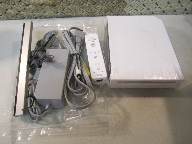 lot 273 image: Nintendo Wii with Controller and Ca...