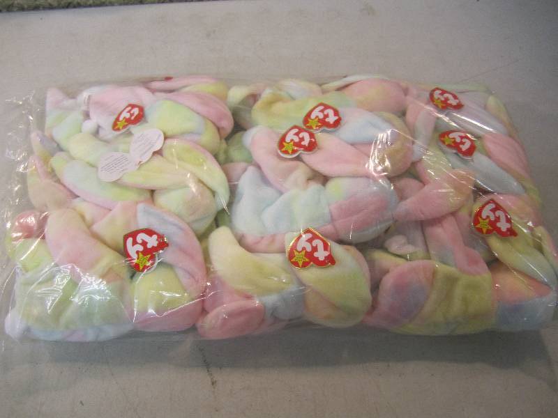 lot 282 image: Lot of 12 TY Beanie Baby Hippie R...