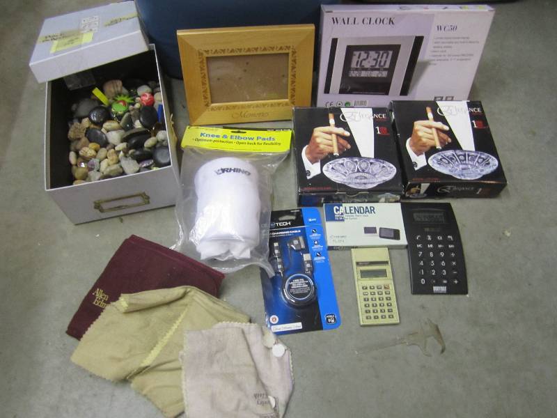 lot 288 image: Lot of Misc See All Photos  A-1...