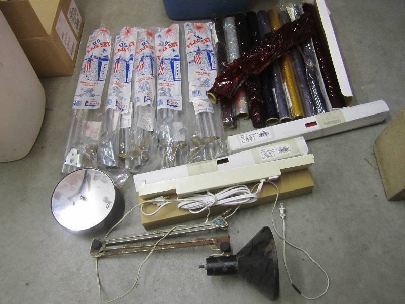 lot 289 image: Lot of Misc Flag Pole Sets (no flag...