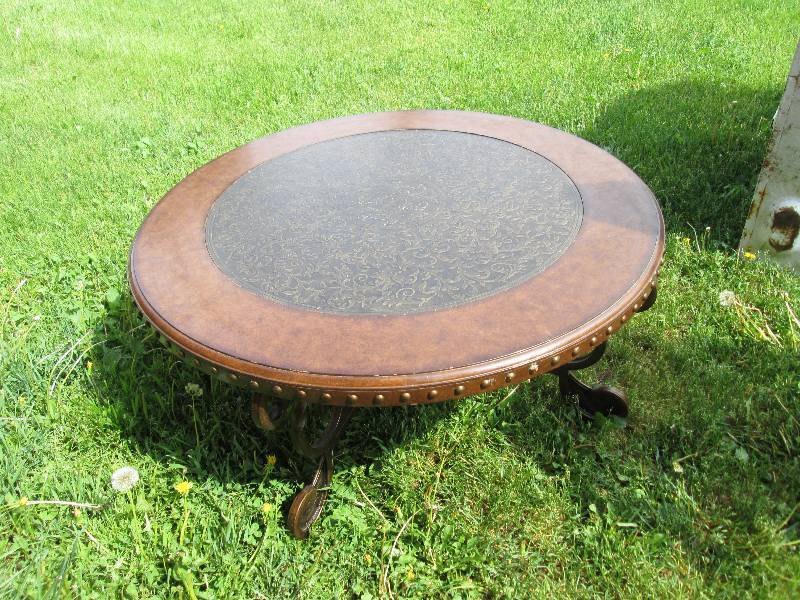Coffee table, nailhead edge 42 acr...