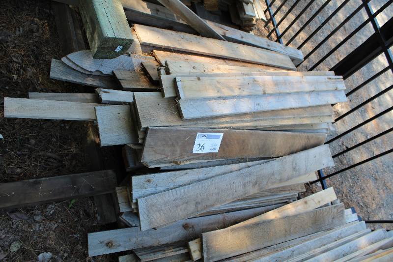 lot 26 image: Lot of assorted red cedar