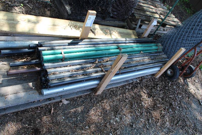lot 41 image: Steel Fence Posts