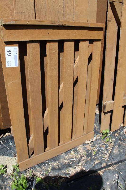 lot 49 image: Wood Gate