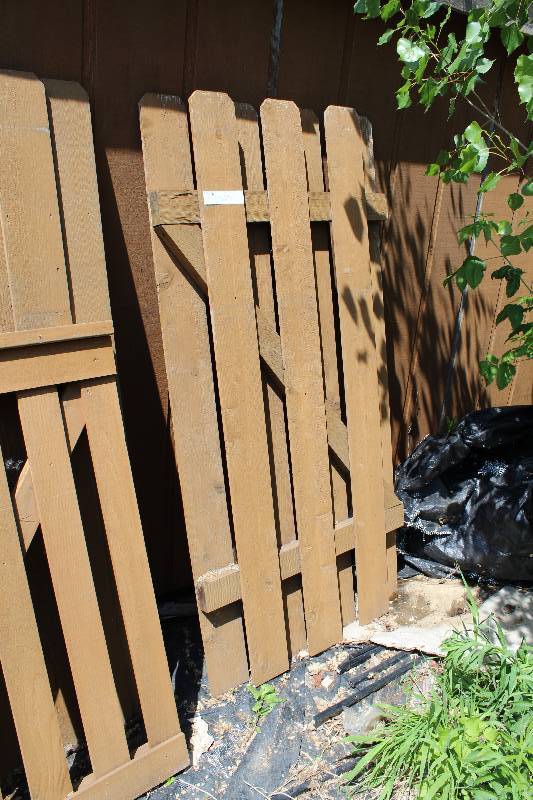lot 51 image: Wood Gate