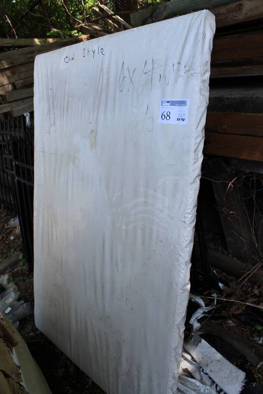 lot 68 image: Everguard PVC Gate