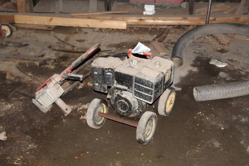 lot 97 image: Briggs & Stratton Auger
