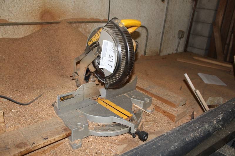 lot 115 image: DeWalt 12in. Compound Miter Saw