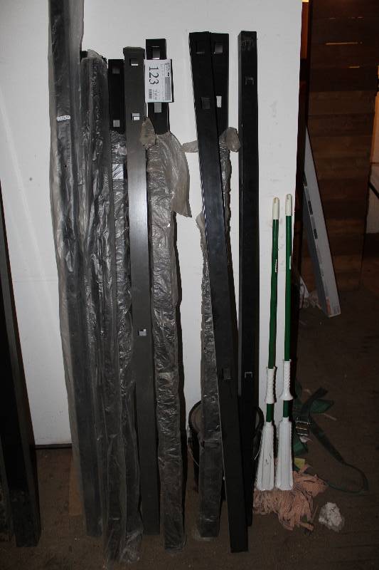 lot 123 image: Lot of (10) Ornametal Fence Posts