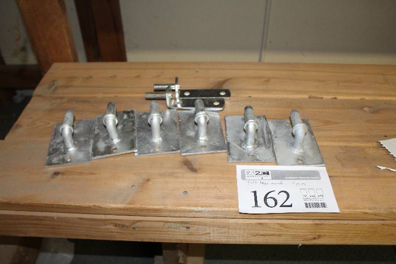 lot 162 image: Fence Gate Hinge Mounts