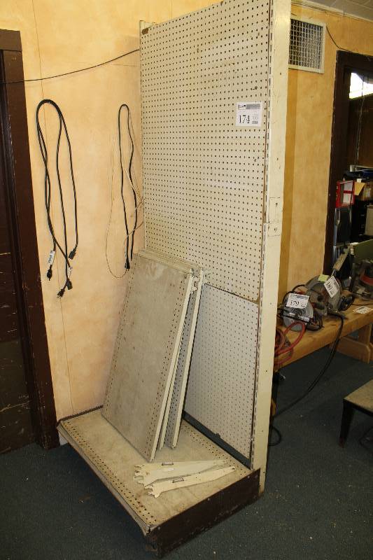lot 174 image: Shelf System