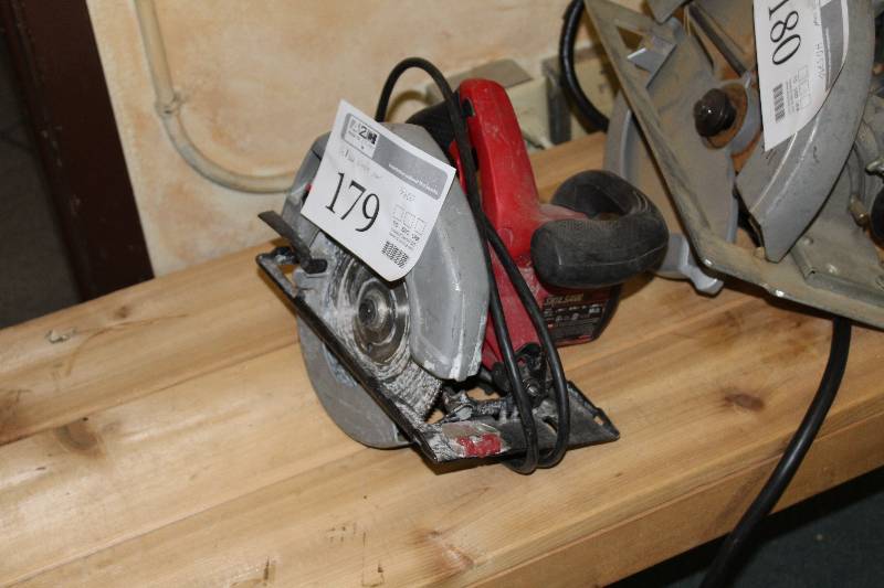 lot 179 image: Skilsaw 7.25in. Circular Saw