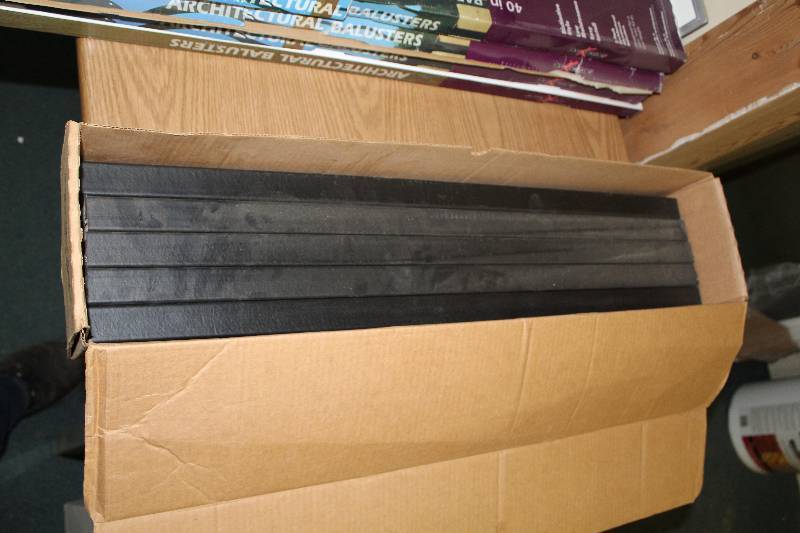 lot 198 image: Timber Tech Evolutions Rail Baluster Pack