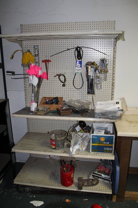 lot 276 image: 4-Shelf Shelving System