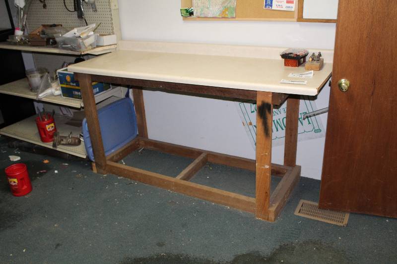 lot 280 image: Table