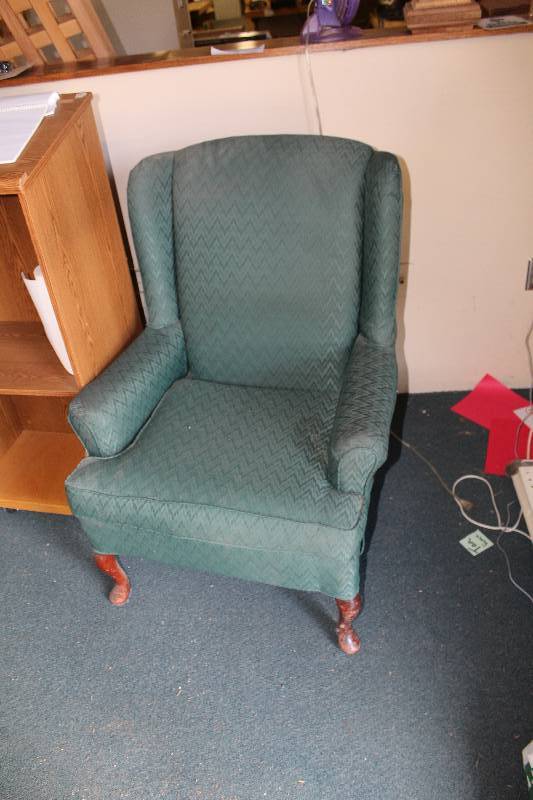 lot 244 image: Living Room Chair