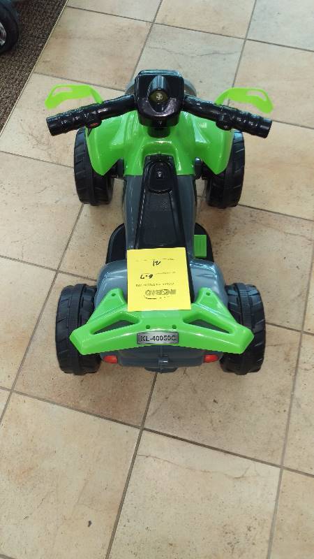 lot 21 image: New- Kids Ride On 6V Battery Powered ATV Quad, Green