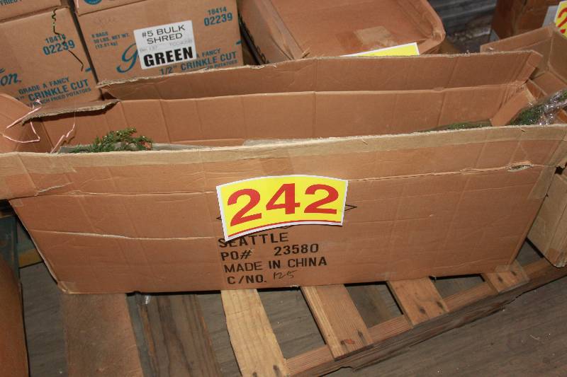 30 Icy Hanging Cedar Spray 42