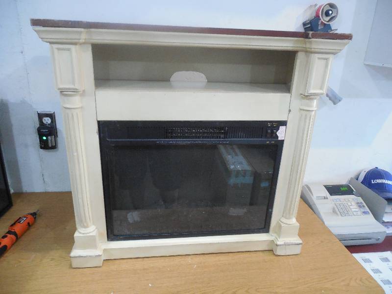 lot 27 image: McLeland Design 33 Avalon 2-Tone Fireplace