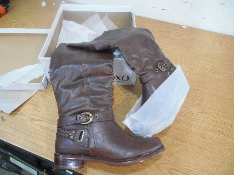 lot 37 image: XOXO Womens MASTERSON BOOT - SIZE 7.5