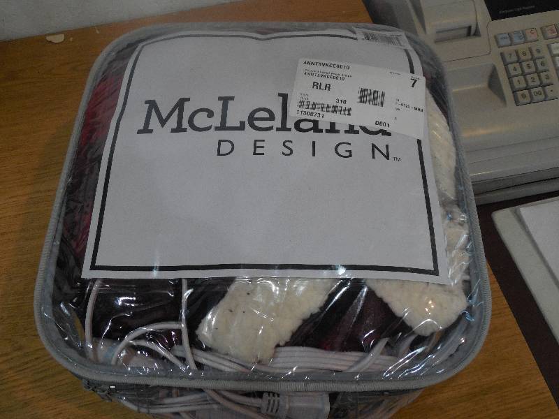 lot 47 image: McLeland Design Velour Sherpa Heated Electric Throw
