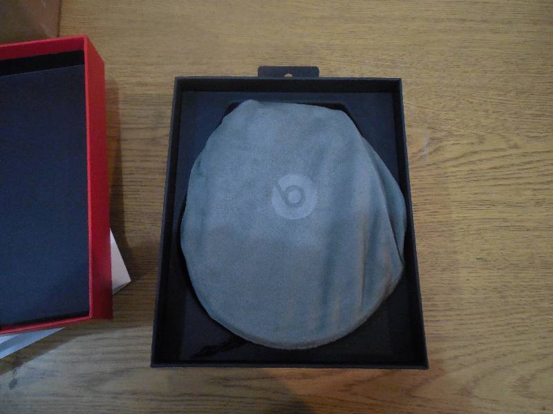 lot 62 image: Beats by Dr. Dre EP On-Ear Headphones  Black